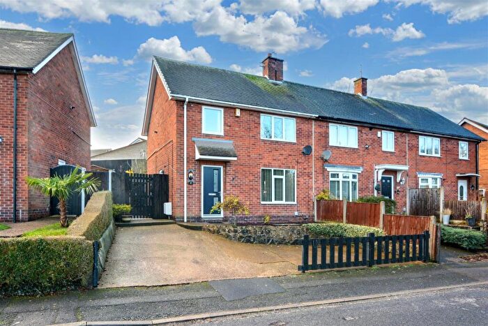 3 Bedroom End Of Terrace House For Sale In Milverton Road, Nottingham, NG5