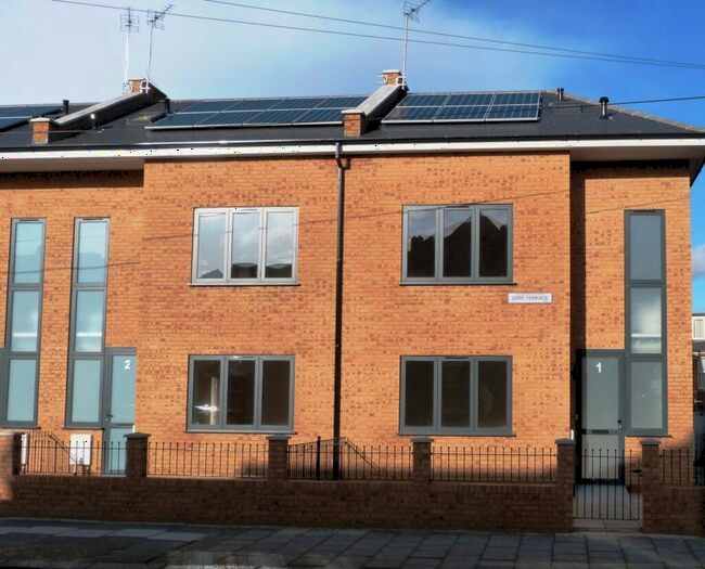 5 Bedroom Terraced House To Rent In Litchfield Gardens, Willesden, London, NW10