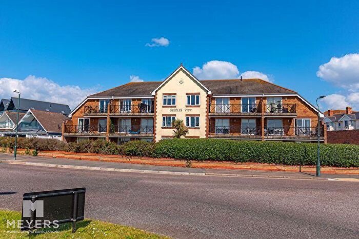 2 Bedroom Flat To Rent In Southbourne Overcliff Drive, Bournemouth, BH6