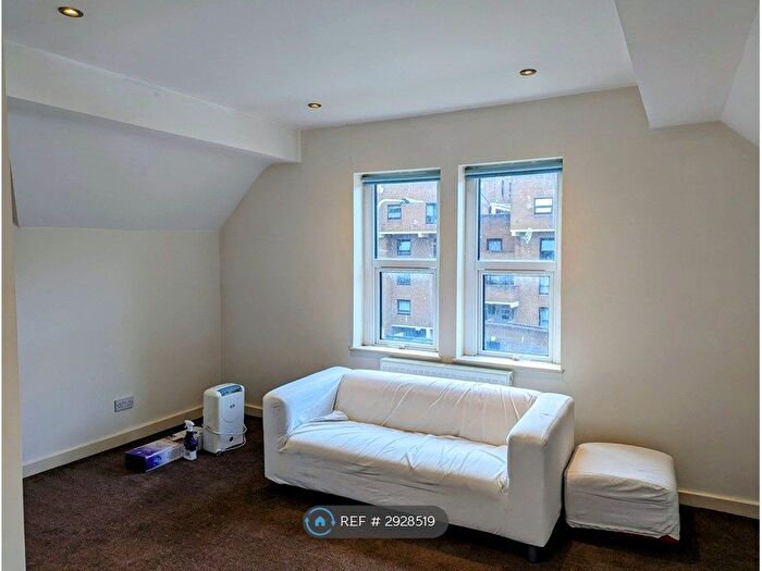 2 Bedroom Flat To Rent In Cowbridge Road East, Cardiff, CF11