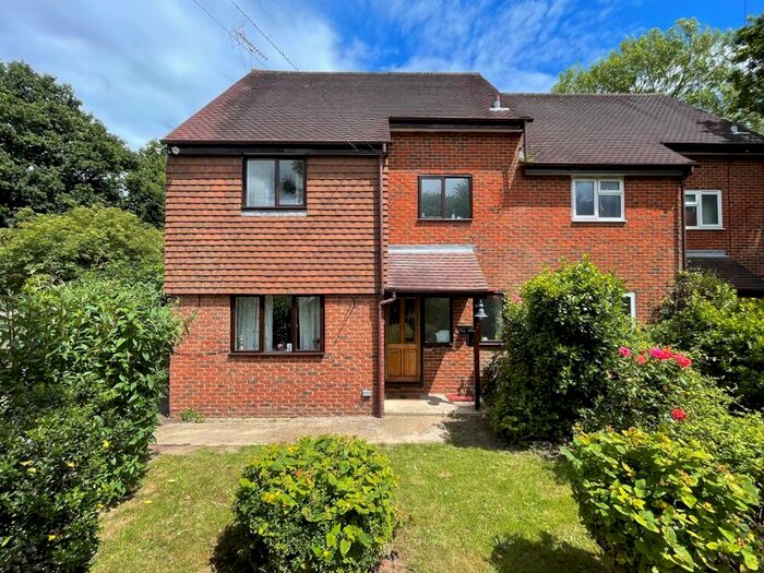 3 Bedroom Semi-Detached House For Sale In The Close, Chequers Hill, Bough Beech, Edenbridge, TN8