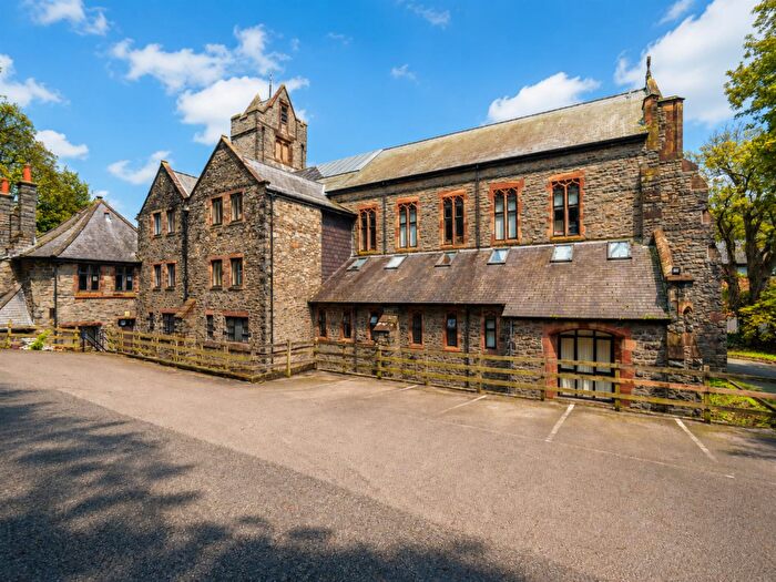 1 Bedroom Apartment For Sale In Garth Road, Bangor, LL57