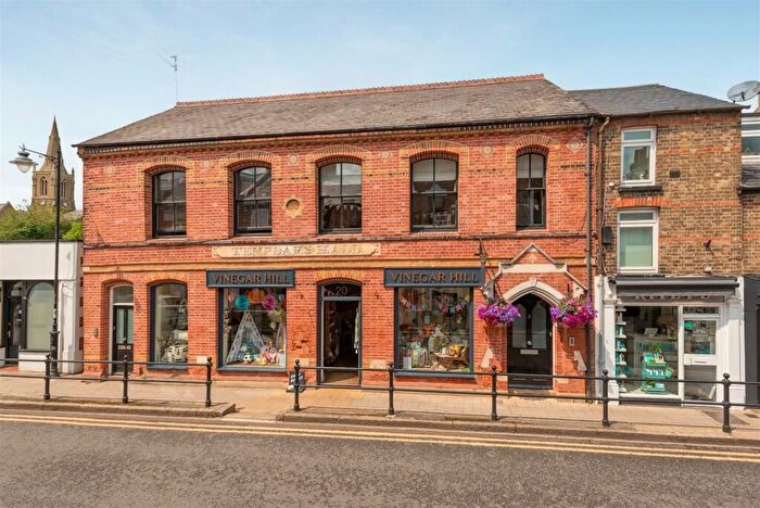 2 Bedroom Maisonette For Sale In St. Leonards Road, Windsor, SL4