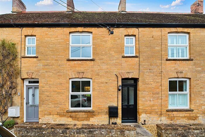 2 Bedroom Property For Sale In North Street, Stoke-Sub-Hamdon, TA14