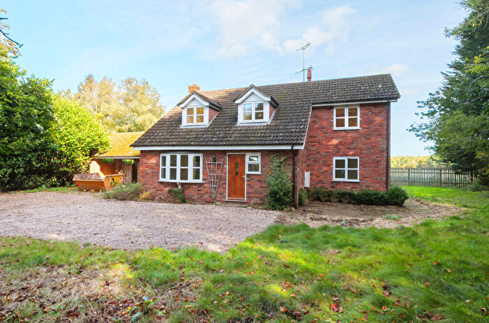 4 Bedroom Detached House For Sale In Tattershall Road, Woodhall Spa, Lincolnshire, LN10