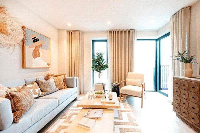 Studio For Sale In The Solaris One, W12