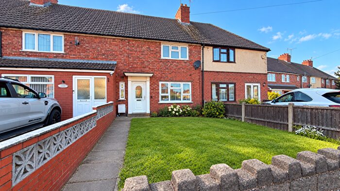 3 Bedroom Terraced House To Rent In Crankhall Lane, Wednesbury, WS10