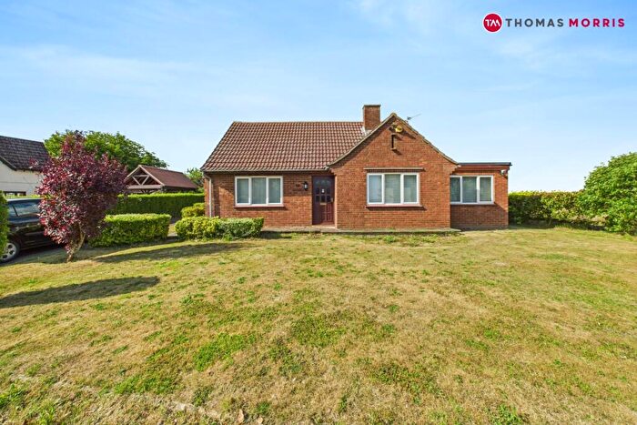 3 Bedroom Bungalow For Sale In Duloe, St. Neots, Cambridgeshire, PE19