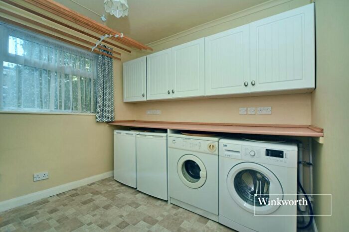 5 Bedroom Detached House For Sale In Kingsmead Avenue, Worcester Park, KT4