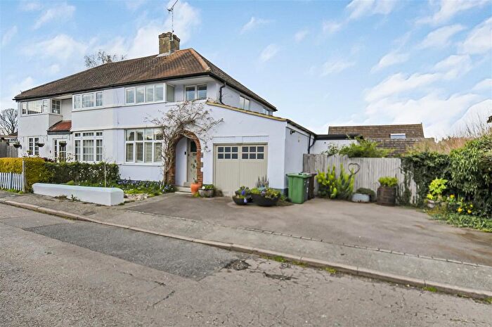 2 Bedroom Semi-Detached House For Sale In Fairway Close, Park Street, St. Albans, AL2