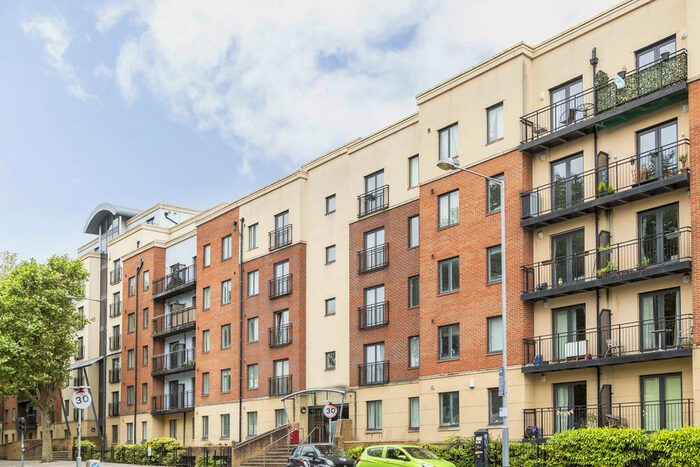 2 Bedroom Apartment To Rent In Squires Court, Bedminster, BS3