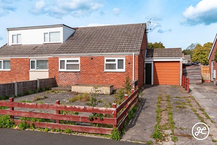 2 Bedroom Semi-Detached Bungalow For Sale In Woodland Avenue, Westonzoyland, Bridgwater, TA7