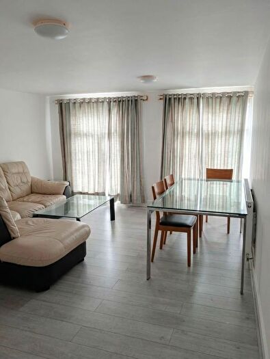 2 Bedroom Flat To Rent In London Street, Reading, RG1
