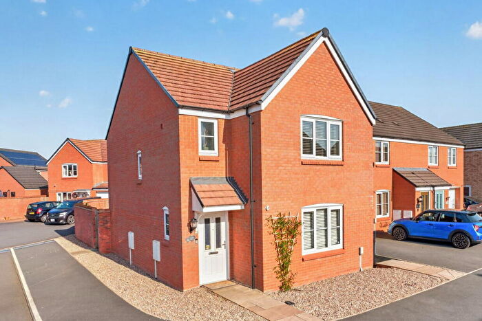 3 Bedroom Detached House For Sale In Speight Crescent, Kettering, NN15