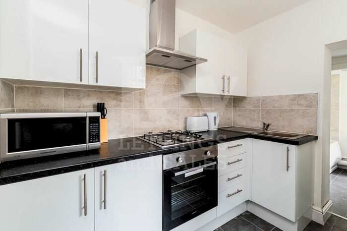 4 Bedroom Terraced House To Rent In Redbourn, Liverpool, L6