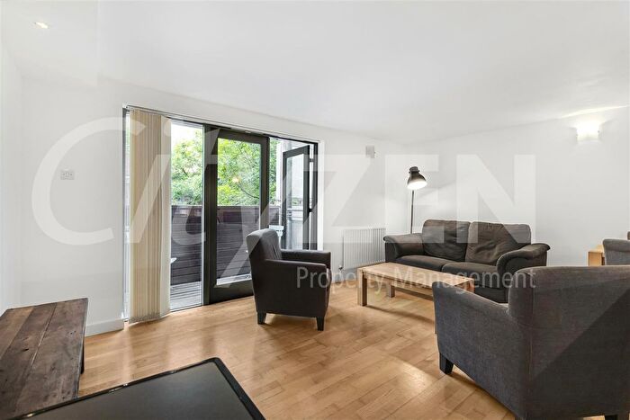 2 Bedroom Flat To Rent In The Chronos Building, Mile End Road, E1