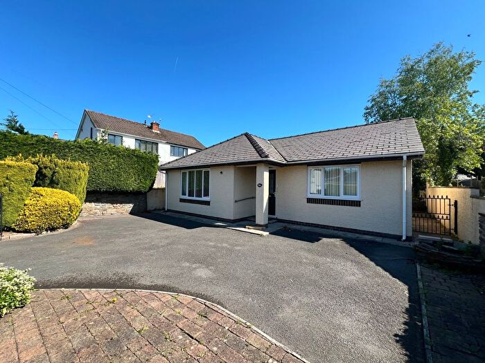 3 Bedroom Detached Bungalow For Sale In North Street, Abergavenny, NP7