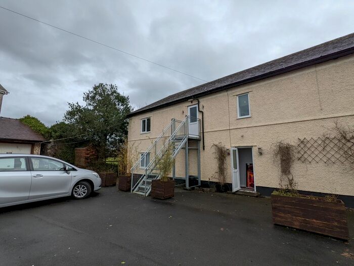 1 Bedroom Flat To Rent In Pontargothi, Carmarthen, Carmarthenshire SA32