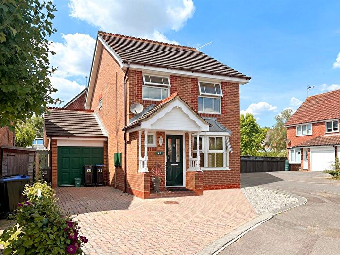 3 Bedroom Detached House For Sale In Withy Bush, Burgess Hill, RH15