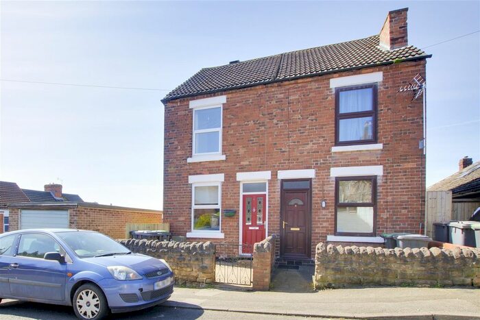 2 Bedroom Semi-Detached House To Rent In Lawn Mills Road, Kimberley, Nottinghamshire, NG16