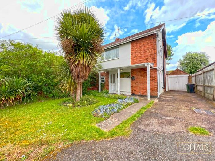 3 Bedroom Semi-Detached House To Rent In Rosemead Drive, Oadby, LE2