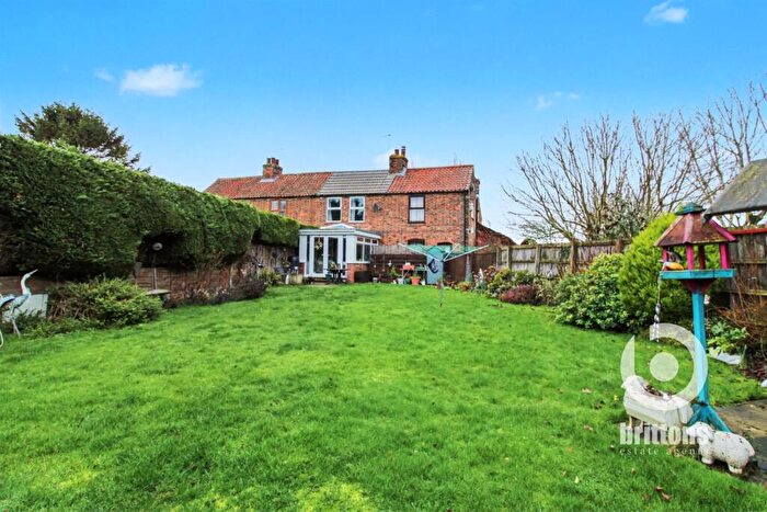 2 Bedroom Cottage For Sale In Emorsgate, Terrington St. Clement, King's Lynn, PE34