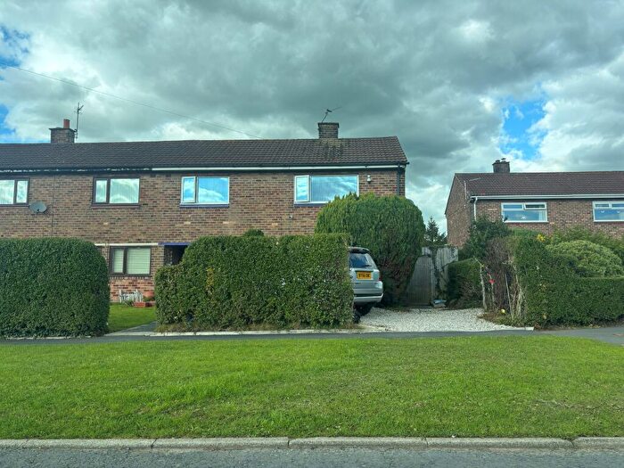 3 Bedroom End Of Terrace House For Sale In The Close, Kirkham, Preston, Lancashire, PR4