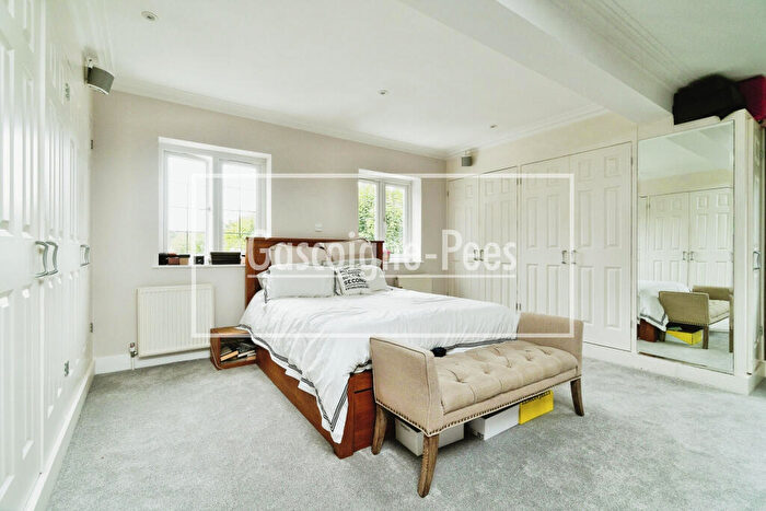 4 Bedroom House To Rent In Banstead, SM7