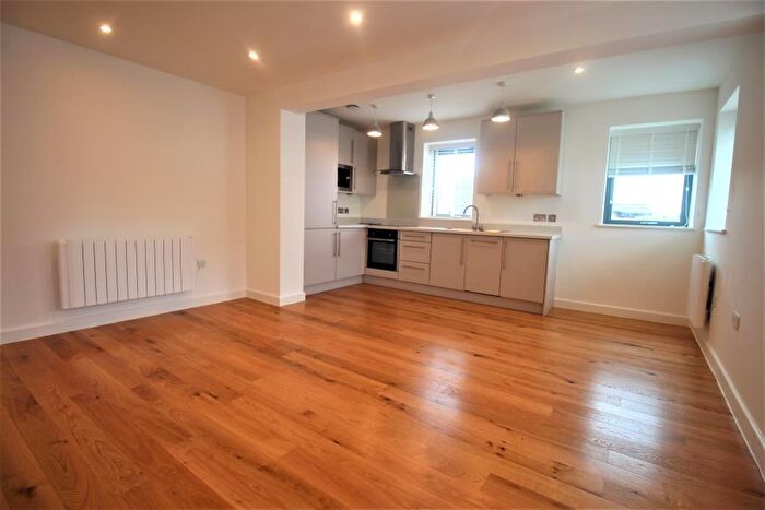 1 Bedroom Apartment To Rent In Woking, GU21