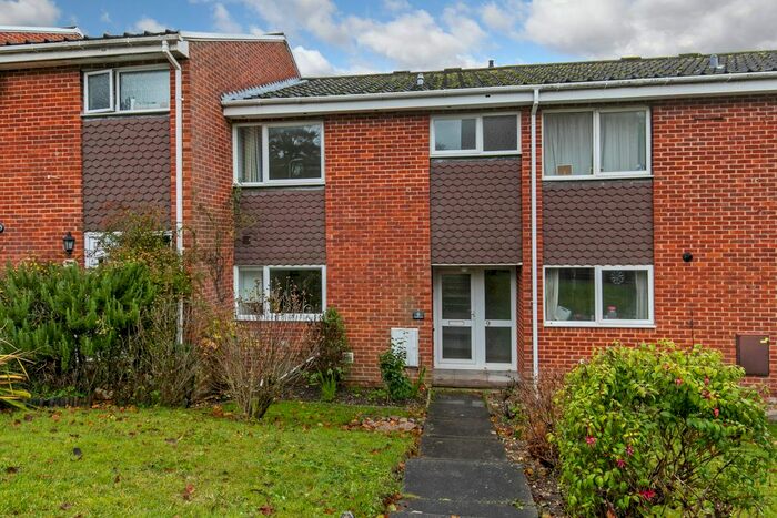 3 Bedroom Terraced House To Rent In Greenhill Close, Winchester, SO22