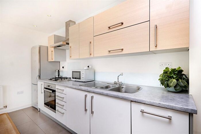 1 Bedroom Flat To Rent In Devons Road, London, E3