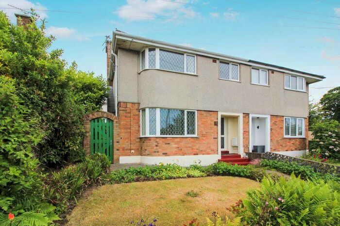3 Bedroom Semi-Detached House For Sale In Maes Llwyn, Amlwch, LL68