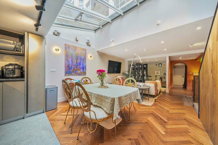 1 Bedroom Flat To Rent In Peto Place, Regent's Park, London, NW1