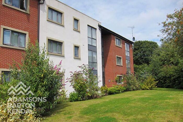 2 Bedroom Apartment For Sale In Churchgate, Milnrow, OL16