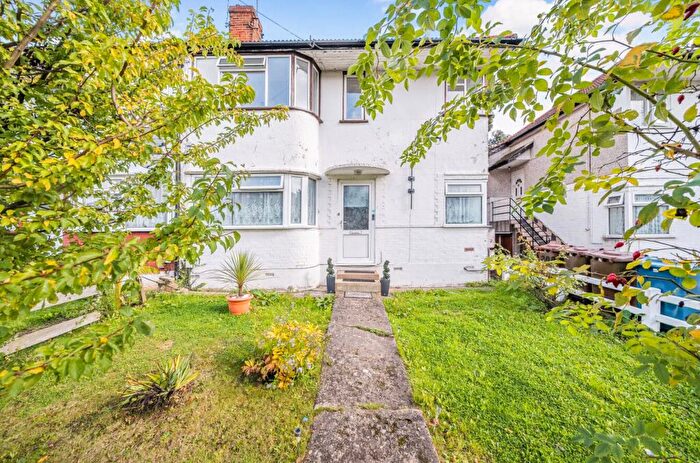 2 Bedroom Maisonette To Rent In Shaftesbury Avenue, South Harrow, Harrow, HA2