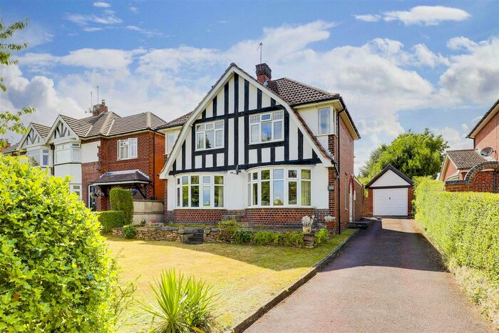 3 Bedroom Detached House For Sale In Mansfield Road, Papplewick, Nottinghamshire, NG15