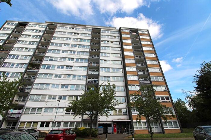 2 Bedroom Flat To Rent In Haynes Park Court, Slewins Close, Hornchurch, Essex, RM11