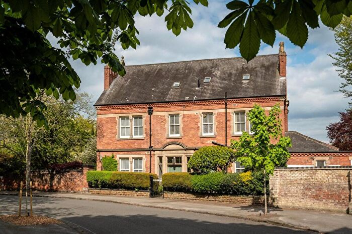 3 Bedroom Apartment For Sale In Lincoln Circus, The Park, NG7