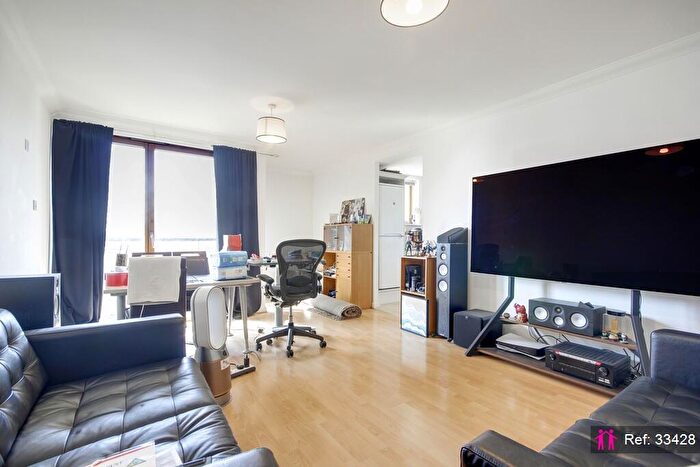 2 Bedroom Apartment For Sale In Maritime Quay, London, E14