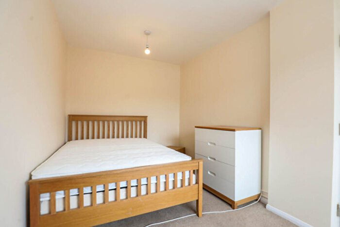 5 Bedroom Detached House To Rent In Paxton Road, Northampton, Northamptonshire, NN3