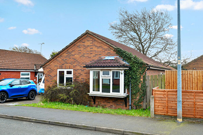 2 Bedroom Bungalow For Sale In Acer Close, Lincoln, Lincolnshire, LN6