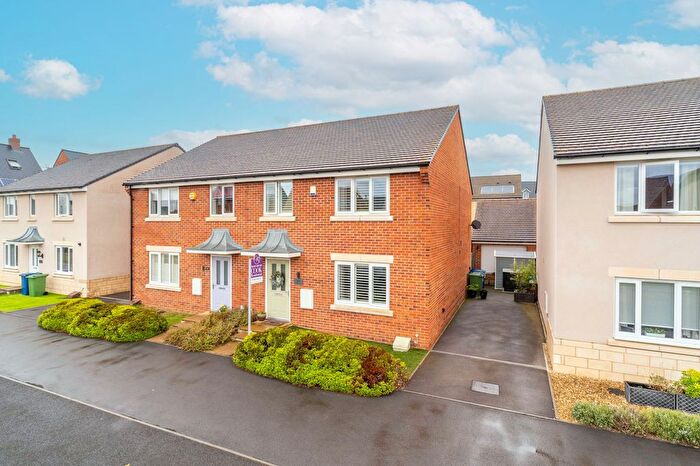 4 Bedroom Semi-Detached House For Sale In Wendercliff Close, Bishops Cleeve, GL52