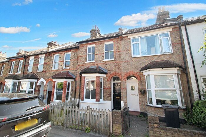 2 Bedroom Terraced House To Rent In West Grove, Woodford Green, IG8