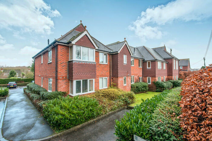 2 Bedroom Apartment To Rent In Old Worting Road, RG22