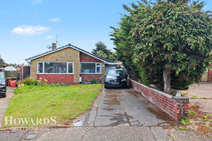 2 Bedroom Detached Bungalow For Sale In St Andrews Close, Caister-on-Sea, NR30