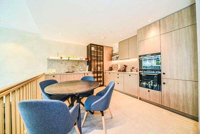 2 Bedroom Flat To Rent In Lewis Cubitt Park, Kings Cross, London, N1C