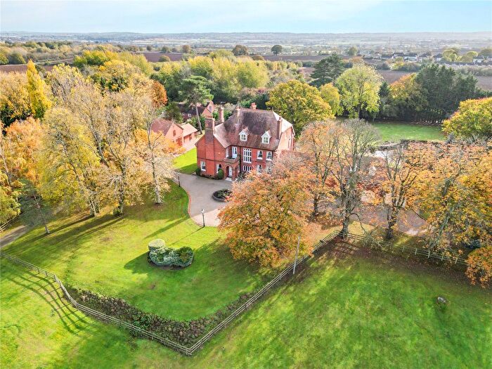 8 Bedroom Equestrian For Sale In Main Road, Rettendon Common, Chelmsford, Essex, CM3