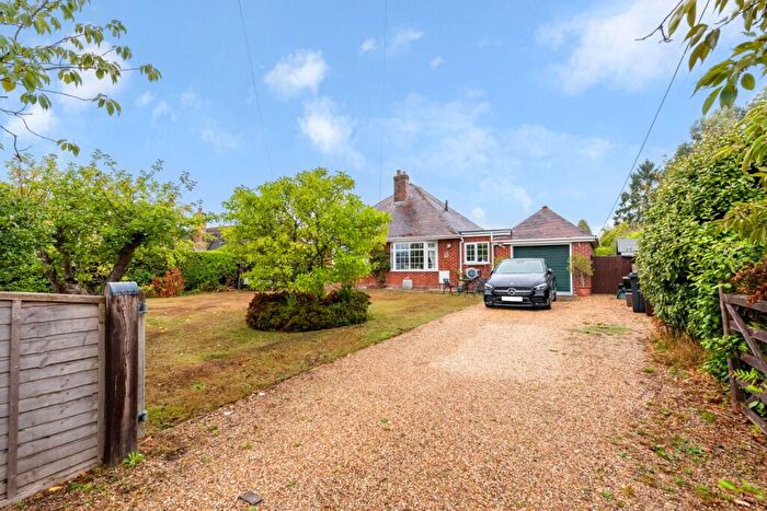 3 Bedroom Detached Bungalow For Sale In Winsor Road, Winsor, Southampton, SO40