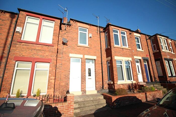 2 Bedroom Flat To Rent In Gladstone Terrace, Washington, NE37