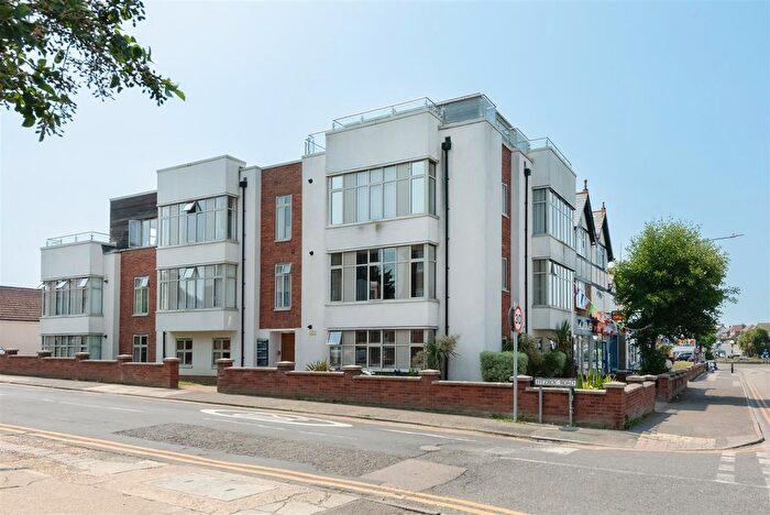 2 Bedroom Flat To Rent In Fitzroy Road, Whitstable, CT5